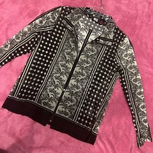 Black/Silver 2-Piece Zip Top and Short Sleeve Match top